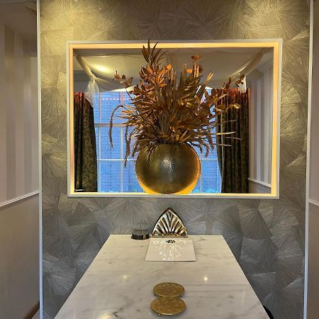The Enlightened House Luxury Suites Amsterdam Bagian luar foto
