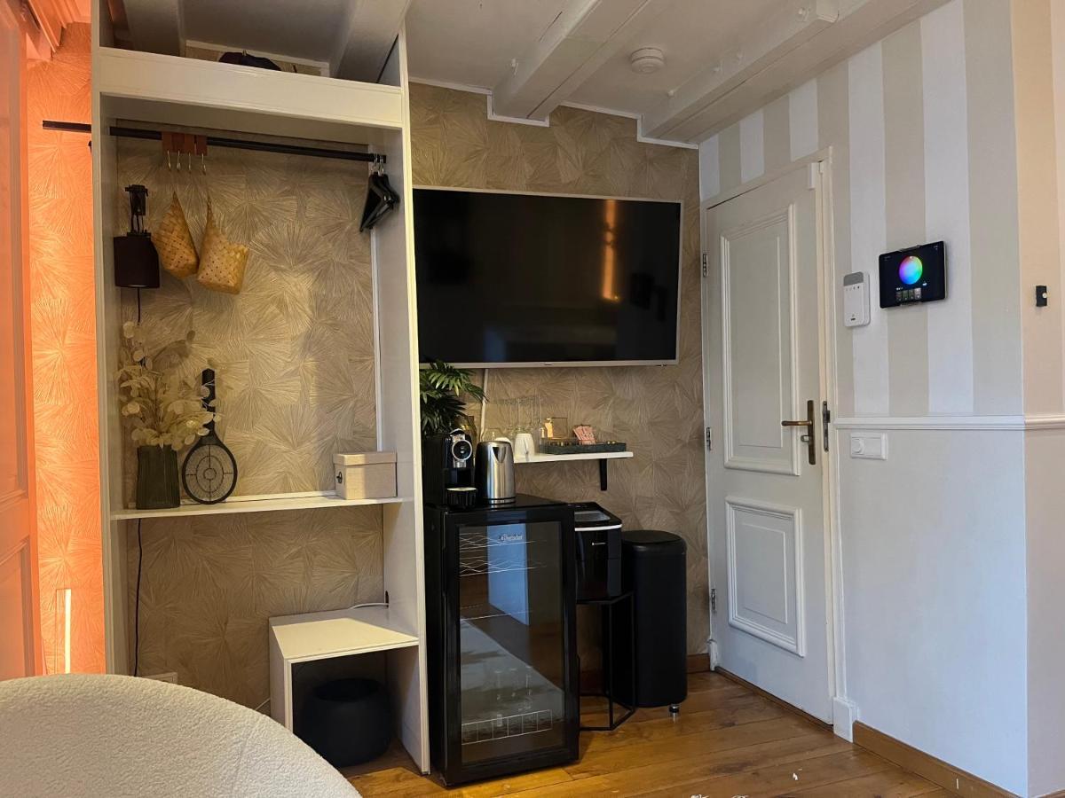The Enlightened House Luxury Suites Amsterdam Bagian luar foto