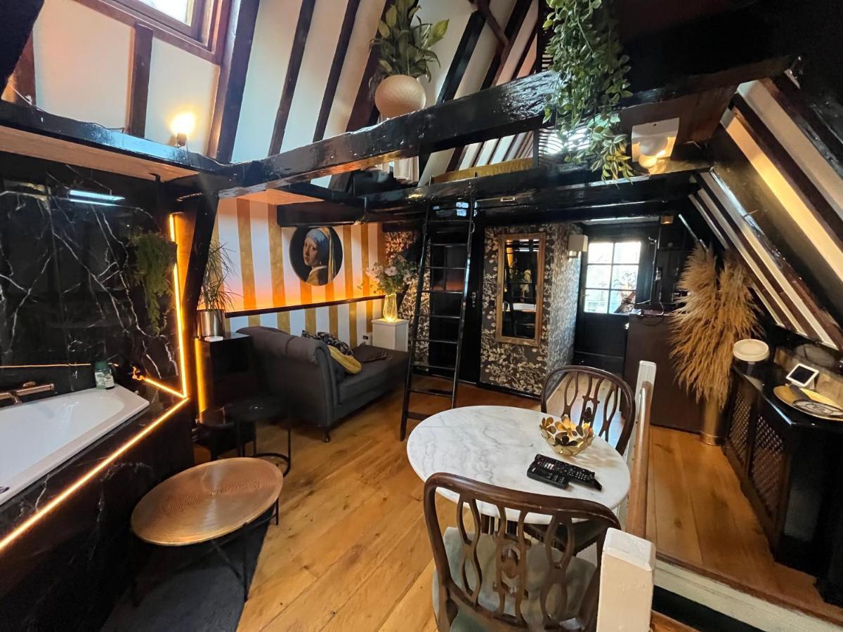 The Enlightened House Luxury Suites Amsterdam Bagian luar foto